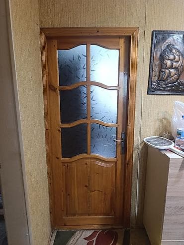 balta: Taxta daxili qapı – şüşəli dizayn - Material: təbii ağac (şam — 1
