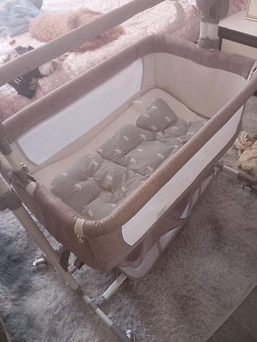 bed: Oğlan və qız üçün, İşlənmiş, Dördbucaq, Beşik, Dəst ilə, Matras ilə, Yellənmə mexanizmsiz — 6