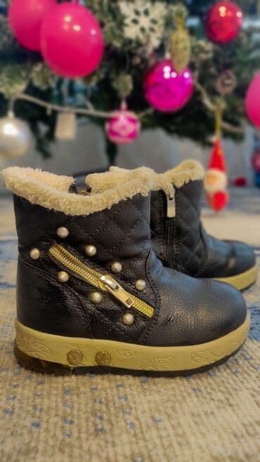 usaq kostyumlari: Twingo brand. 25 razmer qız üçün sapachki (sapogi, sapacki, bot — 1