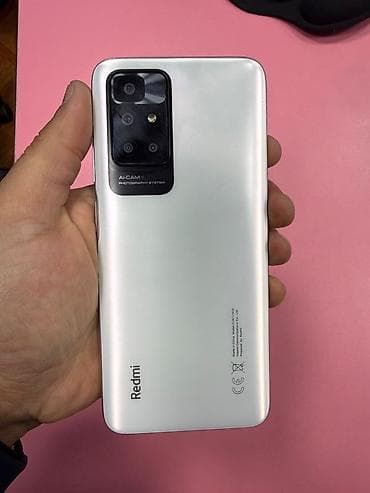 Xiaomi Redmi smartfon Xüsusiyyətlər: - Rəng: gümüşü/ağ arxa panel -