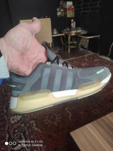 Adidas kişi idman ayaqqabısı - Model: Adidas (çoxzolaqlı yan dizayn)