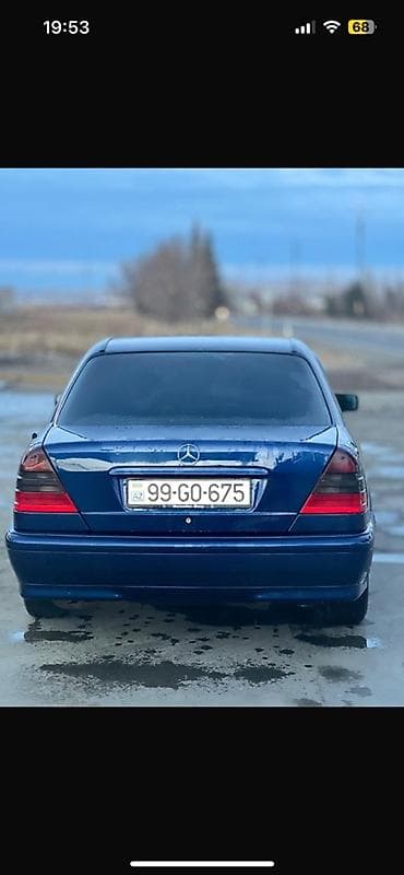 lapet satisi: Mercedes-Benz C-Class: 2.2 l | 2000 il Sedan — 2