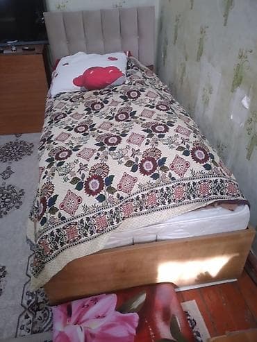 krovat: İşlənmiş, Təknəfərlik çarpayı, Bazalı, Matras ilə, Siyirməsiz — 1