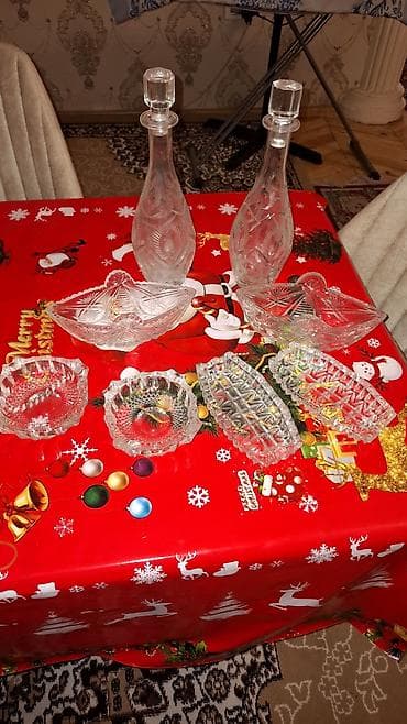 Şüşə/kristal süfrə dəsti - 2 ədəd qapaqlı qrafin: uzunsov formalı