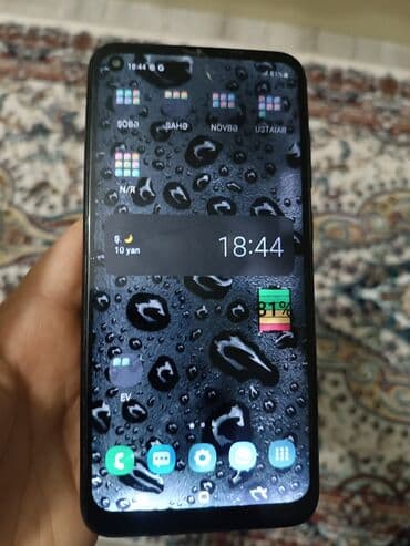 samsun s30: Samsung Galaxy A11, 64 GB, rəng - Qara, Qırıq — 8