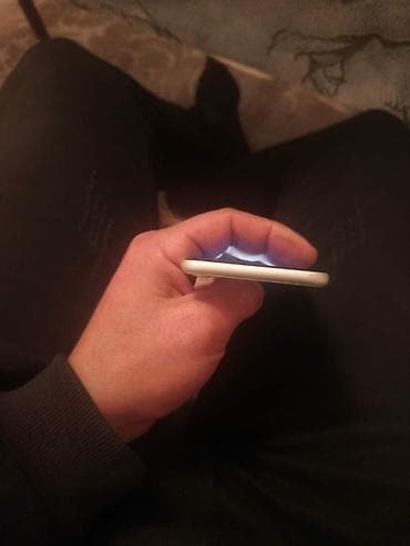 samsung s10 lalafo: IPhone SE 2022, 128 GB, Ağ, Qırıq — 2