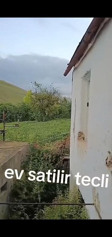 sabuncuda satllq evler: Wemkirde 20 sot heyetyani sahesi olan 3 otaqli köhnemodel ev tecili — 2