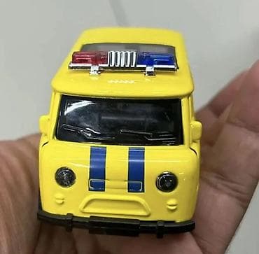 Məhsul: Metal oyuncaq mikroavtobus modeli – “MÇS” (fövqəladə yardım)