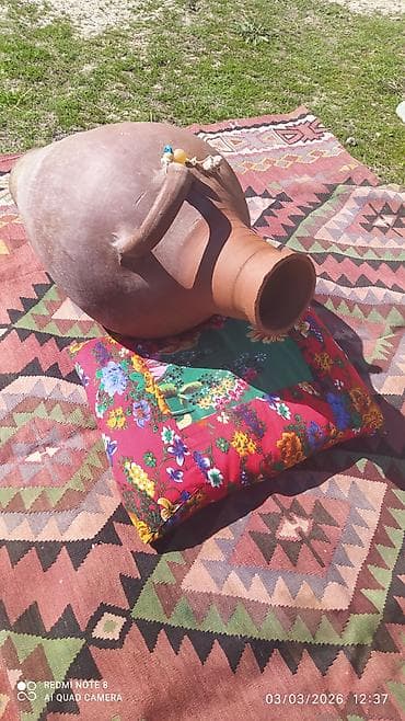 gul qablari: Səhəng çox qədimidir.41-45 i gözüylə görmüş Səhəngdir.Həyətdə bir — 3