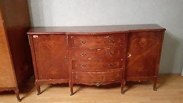 daraq desti: Klassik üslubda massiv ağacdan hazırlanmış mebel dəsti. Tərkibi: - 4 — 3