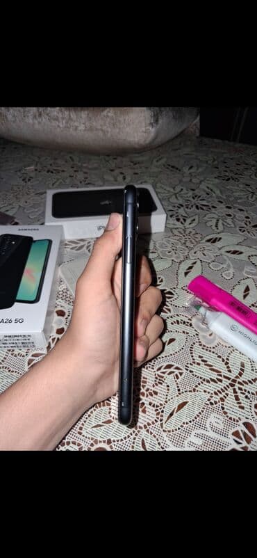 сколько стоит использованный айфон 11: IPhone 11, Черный — 4