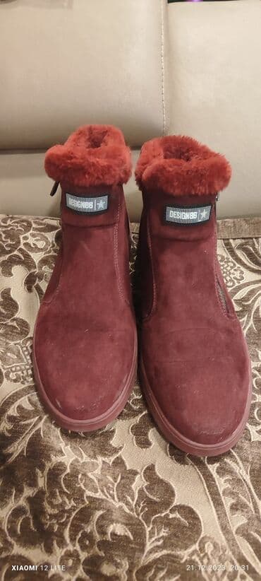 botik: Ölçü: 39, rəng - Qırmızı, İşlənmiş — 1