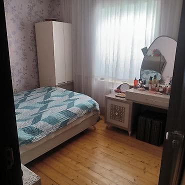 ramanı: Satılır – həyət evi - Hündür hasarlı və dekorativ elementlərlə — 9