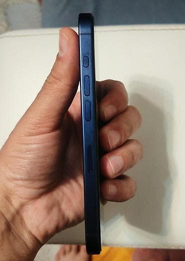 ipona: IPhone 15 Pro, Blue Titanium, Simsiz şarj — 6