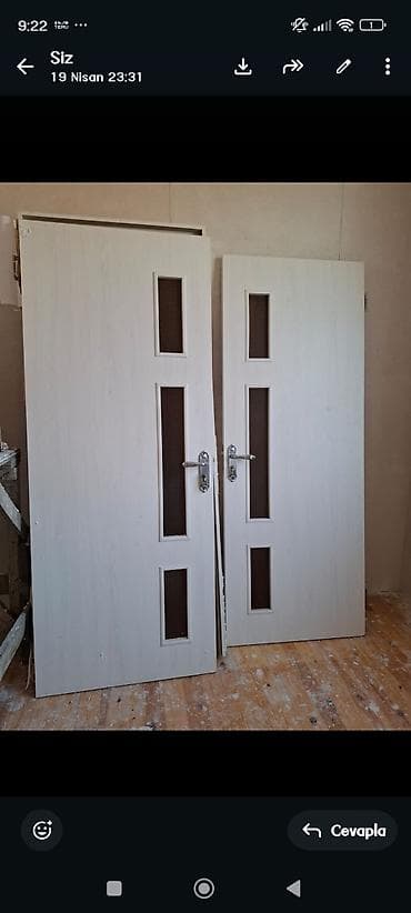 qapi pencere: Ağ rəngli daxili qapılar – 3 ədəd - Material: MDF/laminat örtüklü — 1