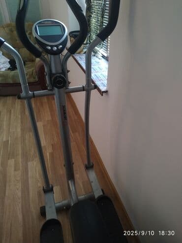 trenajor zali: Elliptik trenajor – SCHMIDT Xüsusiyyətlər: - Mexaniki müqavimət — 4