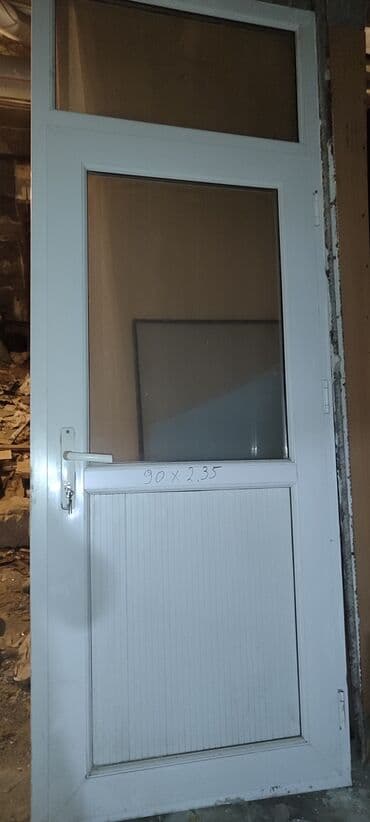 PVC giriş qapısı - Material: ağ rəngli PVC profil - Ölçü: 90 x 235 sm