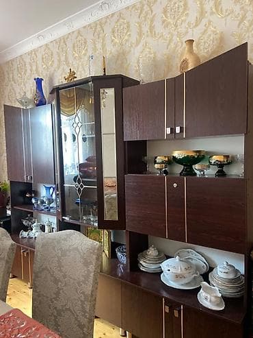 Stenka satılır,işlənmişdir lakin yeni kimidir heç bir qırıq sökük