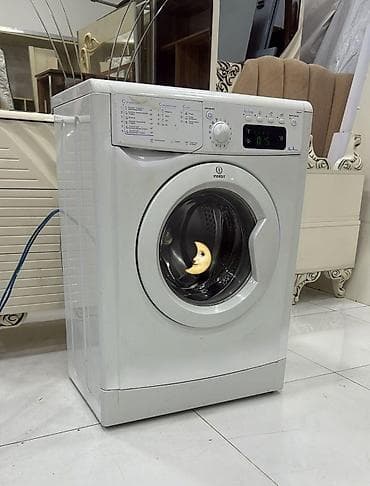 Indesit 6 kg paltaryuyan 250 manat.Catdirilma yaxin erazilere