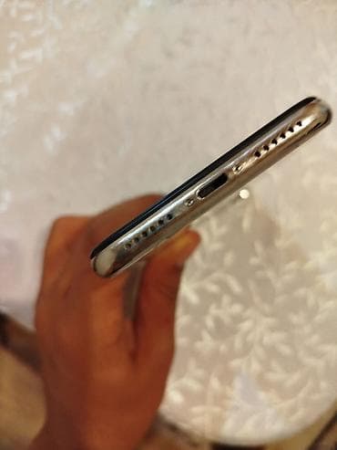mobile phone: IPhone X, 64 GB, Gümüşü, Qırıq — 8