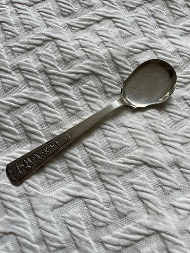 Gümüş qaşıq 900 prob - Material: metal ərinti, parlaq cilalanmış səth