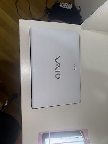 Sony VAIO noutbuk Sarj cihazı verilir Yaddaş:4 gb - Rəng: ağ qapaq lalafo.az -da Sony VAIO noutbuk Sarj cihazı verilir Yaddaş:4 gb - Rəng: ağ qapaq
