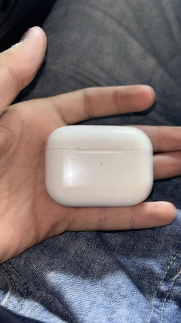 Apple AirPods Pro (MagSafe Charging Case) qulaqlıq qutusu Məhsul lalafo.az -da Apple AirPods Pro (MagSafe Charging Case) qulaqlıq qutusu Məhsul