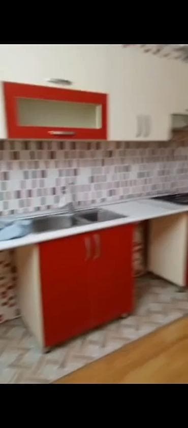 2ci el metbex: Qırmızı-ağ rəngdə mətbəx mebeli dəsti - Üst və alt dolablar: parlaq — 3