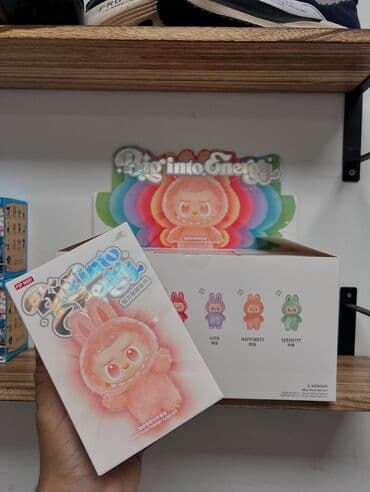 детские футболки 3d: LABUBU Labubu Oyuncaq ENERGY MOLDELIDI Kola olanida var Rayonlara ve — 5