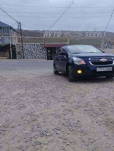 prado satilir: Chevrolet Cobalt sedan - Kuzov: 4 qapılı sedan, tünd mavi rəng - — 4