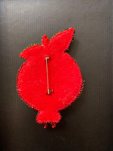 золотые комплекты с бриллиантами в баку: Очень красивые броши ручной работы Цены начинаются от 20 азн — 7