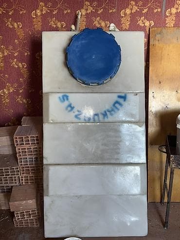 19 litr su: Bak, Plastik, 300 l l, İşlənmiş, Ünvandan götürmə — 3