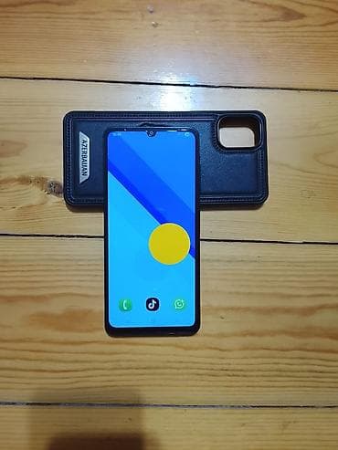 400 manatliq telefonlar: Samsung Galaxy A06, 64 GB, rəng - Göy, İki sim kartlı — 8