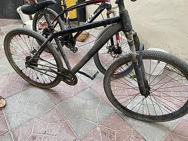 Şəhər və yüngül off-road gəzintiləri üçün klassik dağ velosipedi — 1