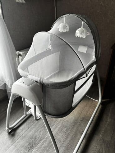 Ремонт и строительство: Для девочки и мальчика, Б/у, Четырехугольная, Колыбель, С матрасом, С механизмом качания — 3