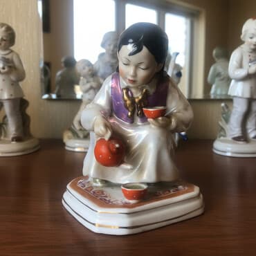 şuşa qalası maketi: Heykəlcik, 1955 il, Farfor, SSRİ — 1