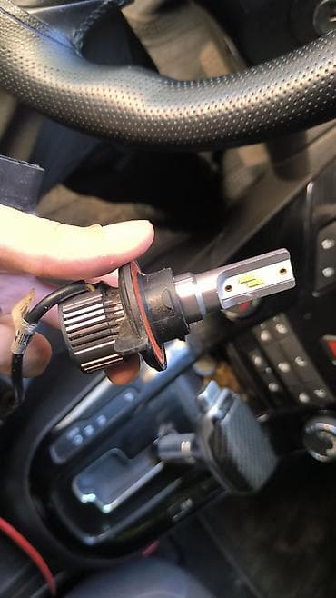 radiatoru: Məhsul: Avtomobil üçün LED far lampaları (cüt) - Soket növü: H13 - — 4