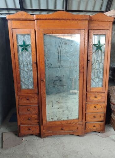 ваза стеклянная прозрачная высокая без узора: Шкаф, 1950 год, СССР, Состояние: Хорошее — 2