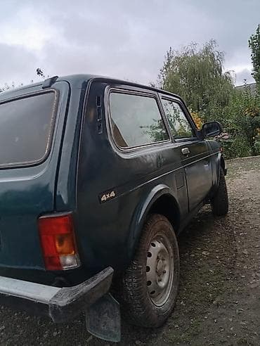 lada salon: Lada Niva 4x4 – off-road üçün klassik universal SUV. Xüsusiyyətlər: - — 6