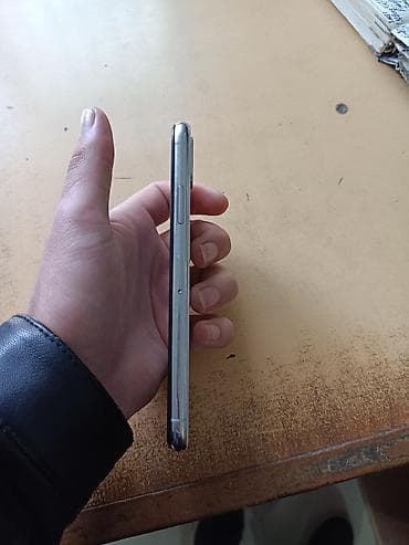 iphone 16 pro max satilir: IPhone X, Gümüşü, Face ID — 3