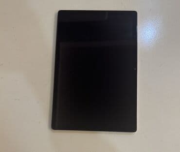 samsung tab e: Planşet - Geniş ekranlı, çərçivələri nazik dizayn - Ön kamera ekranın — 1