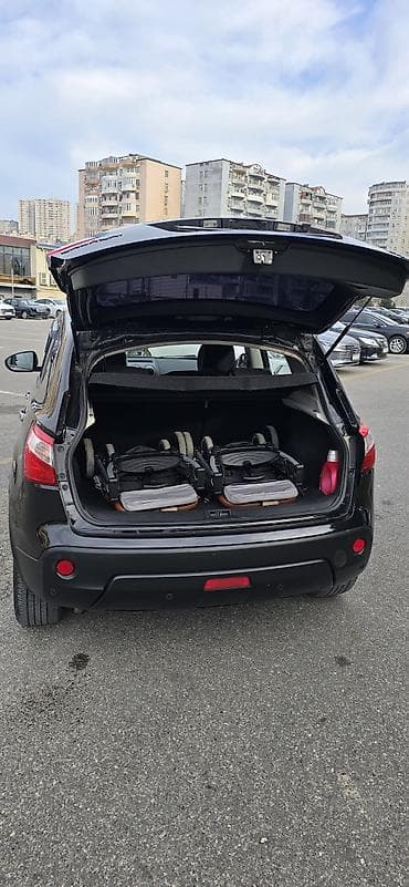 teker satsi: Nissan Qashqai+2: 2 l | 2012 il — 6