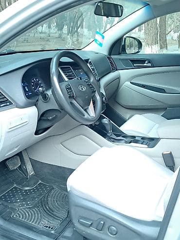 teker satişi: Hyundai Tucson: 2 l | 2016 il Ofrouder/SUV — 2