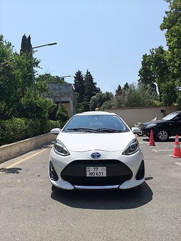 Продажа авто: Toyota Aqua: 1.5 л | 2020 г. Хэтчбэк — 1