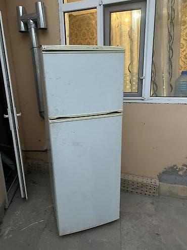 printer satilir: İki kameralı məişət soyuducusu - Üst bölmə: dondurucu. Raflı quruluş — 1