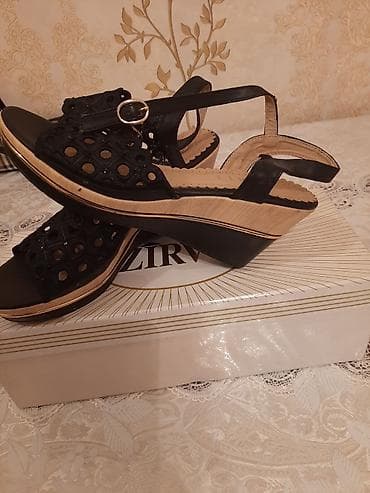 Ölçü: 40, rəng - Qara, Yeni