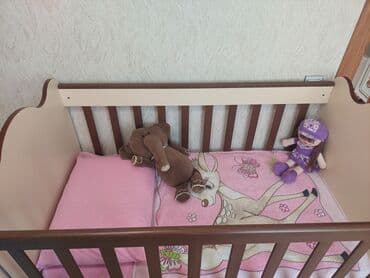 işlənmiş uşaq beşikləri: Oğlan və qız üçün, İşlənmiş, Beşik, Matras ilə — 2