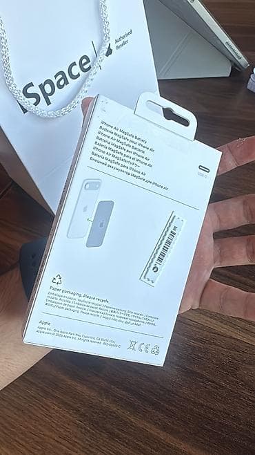 kredit iphone 11 pro max: Apple iPhone Air MagSafe Battery Xüsusiyyətlər: - MagSafe dəstəyi — 5