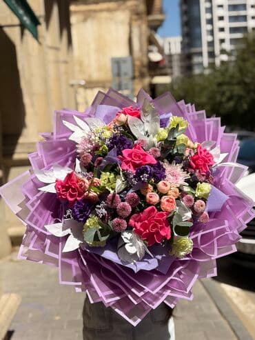 iş axtarilir: Təcili florist axtarılır — 4