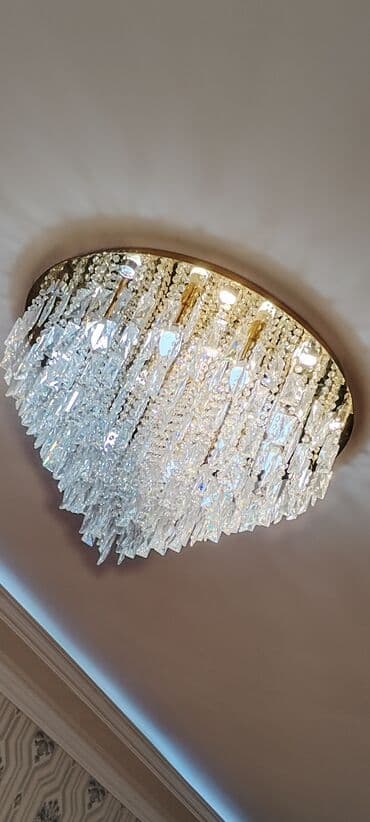 Led Çılçıraq, Xrustal